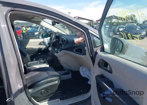 2022 Chrysler Pacifica Touring L from USA, damaged, VIN 2C4RC1BG9NR157540